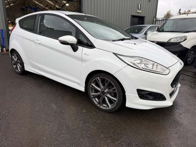 2016 Ford Fiesta 1.0T EcoBoost ST-Line Euro 6 (s/s) 3dr HATCHBACK Petrol Manual