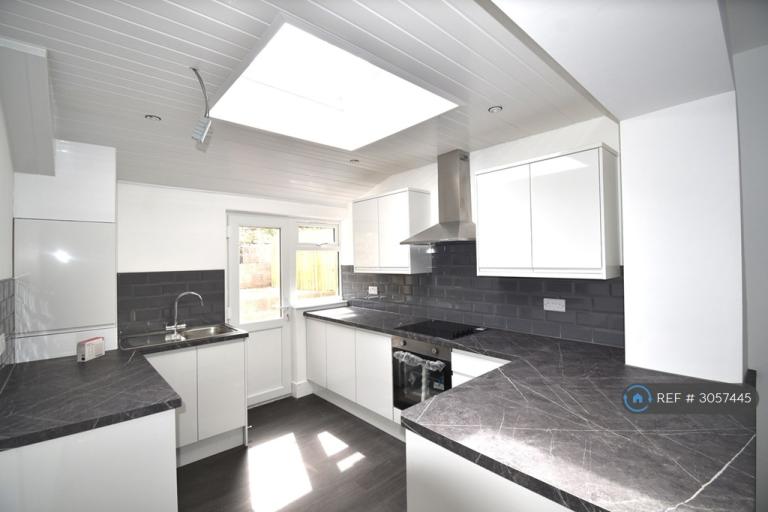 4 bedroom house in Pinfold Street, Workington, CA14 (4 bed) (#3057445)