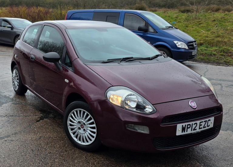 2012 Fiat Punto 1.2 Pop 3dr [Start Stop] HATCHBACK PETROL Manual