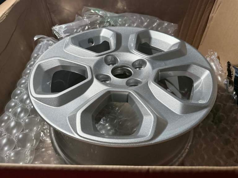 Ford ecosport alloys 