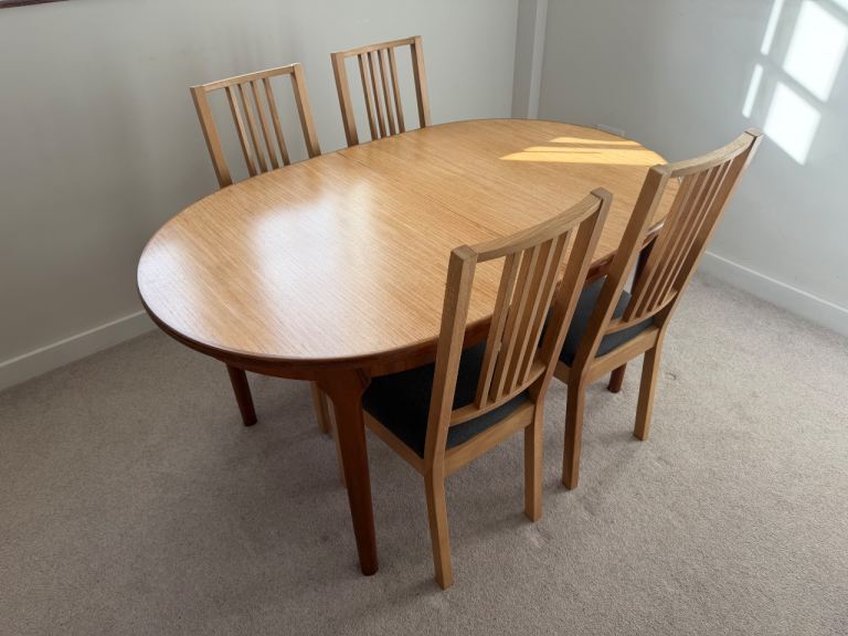 Mcintosh Extending Table & 4 Chairs