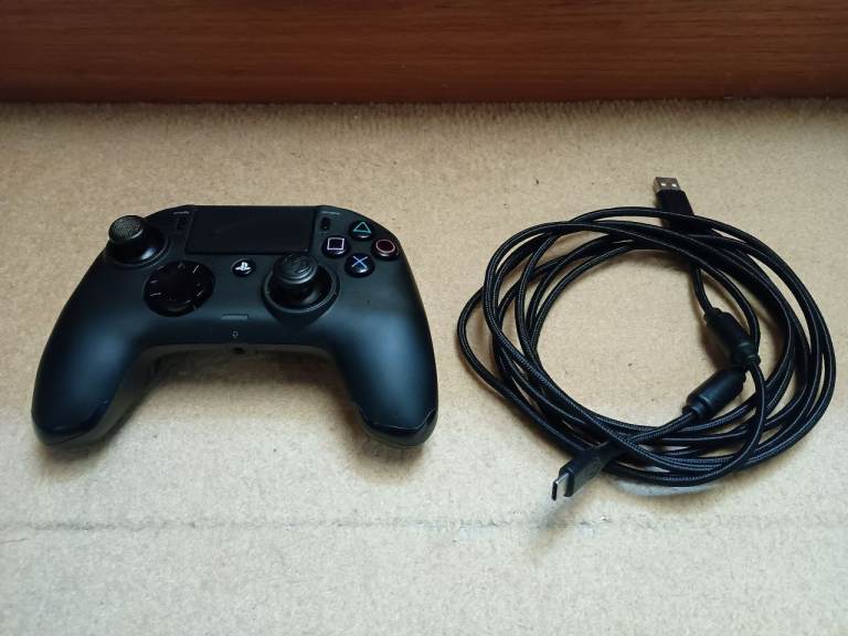 SONY PS4 NACON REVOLUTION PRO CONTROLLER 2