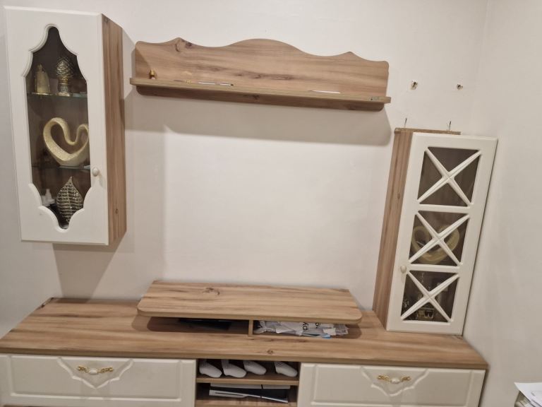 Turkish tv stand 