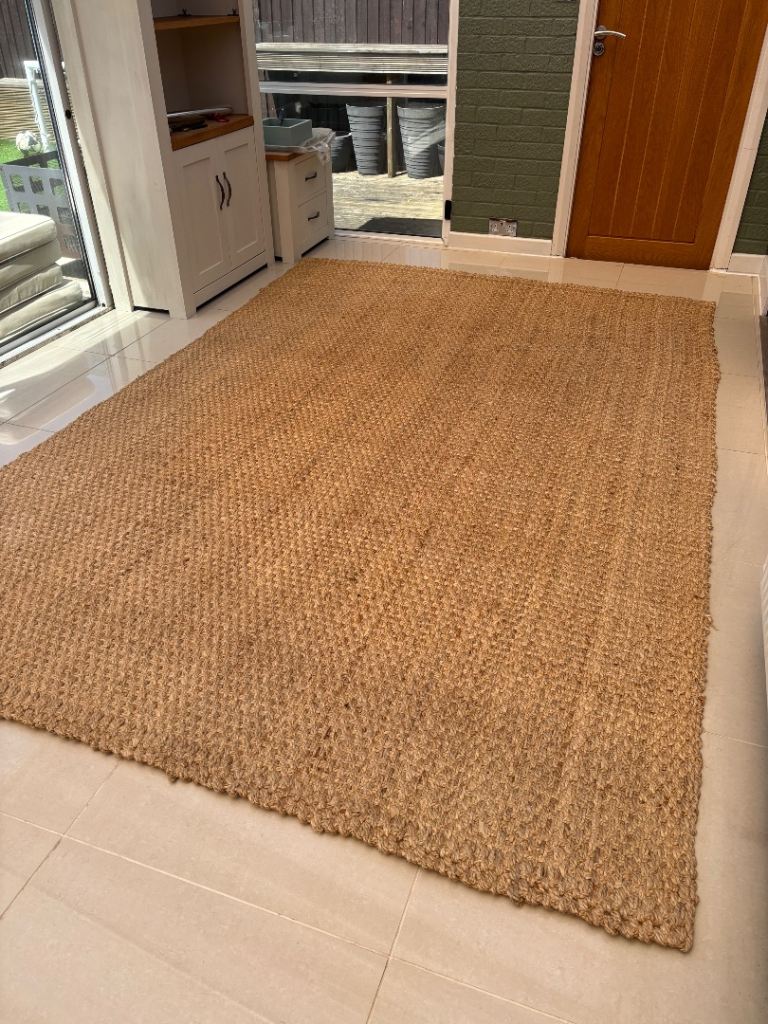 Large woven rug (natural)