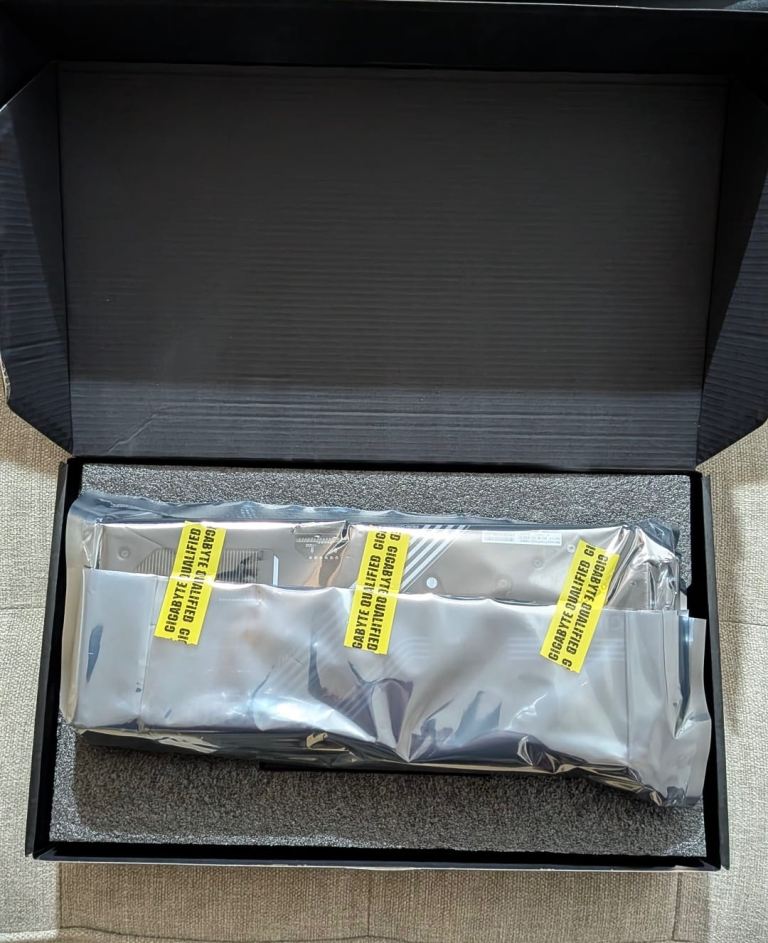 New - GIGABYTE GeForce RTX 5070 Ti Windforce OC SFF 16G Graphics Card ...