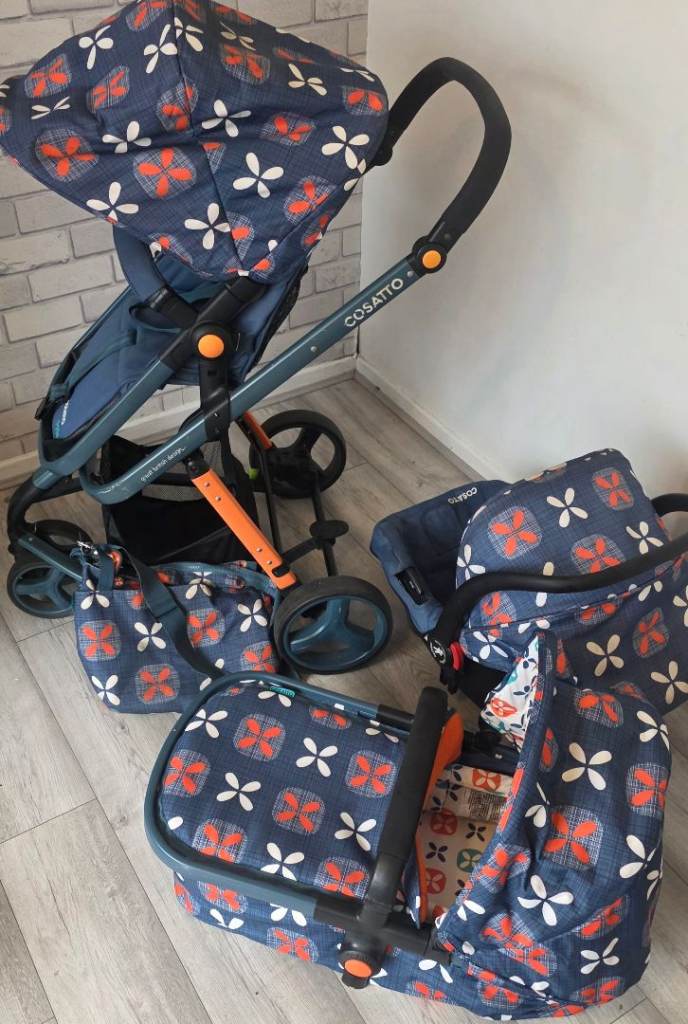 Cosatto Woosh XL Stroller with Carrycot and Accessories - Good Condition