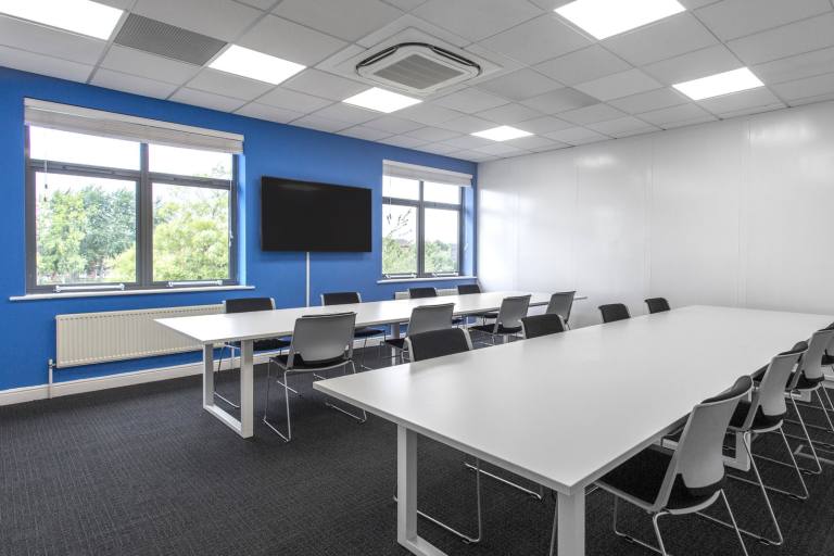 Warrington - WA2 0XP \ Flexible Office Space for Up to 10 Desks