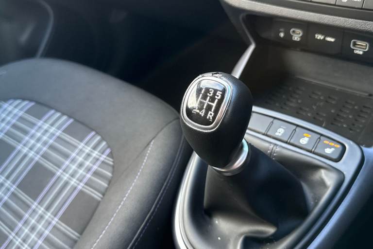 2024 Hyundai i10 1.2 Premium Euro 6 (s/s) 5dr Hatchback PETROL Manual