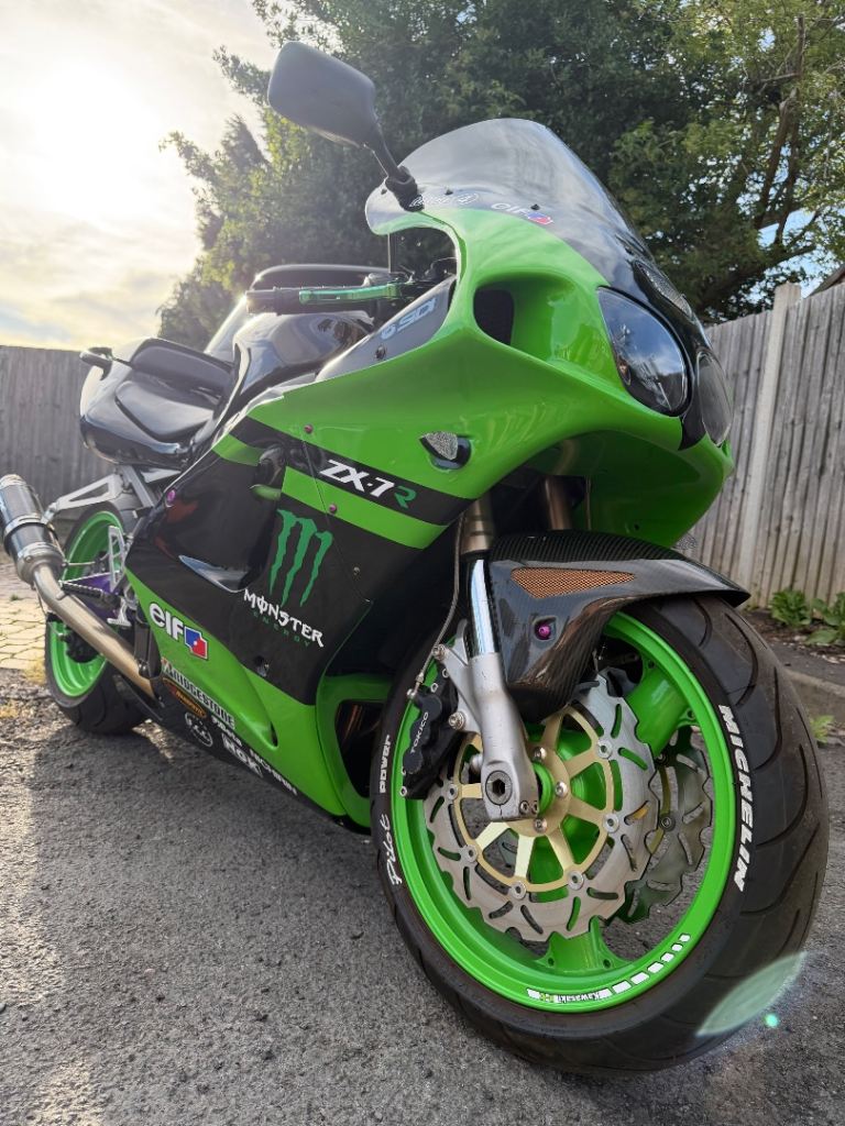 Kawasaki, Ninja ZX 7, 1998, 748 (cc)