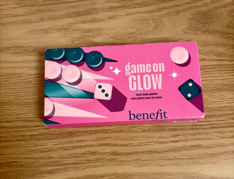 RARE: New Benefit 'Game on Glow' Mini Cheek Palette - New, Unused