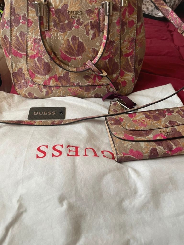 Guess bag with matching Purse