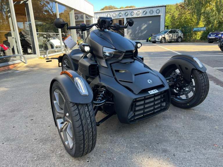 NEW 2025 Model Year Can-Am Ryker trike 900 automatic spyder trike