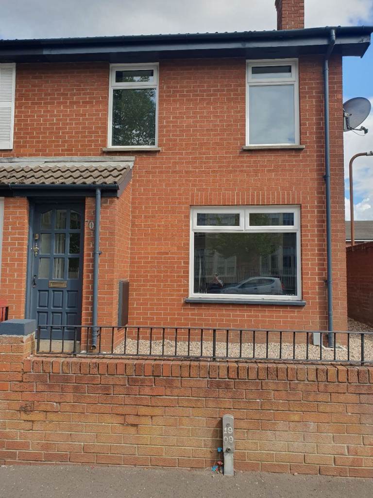 MODERN TWO BEDROOM HOUSE TO RENT CLOSE TO BELFAST CITY CENTER