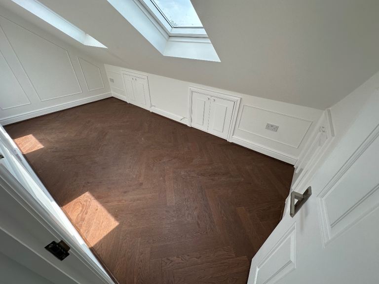 Dark Oak Herringbone IG2