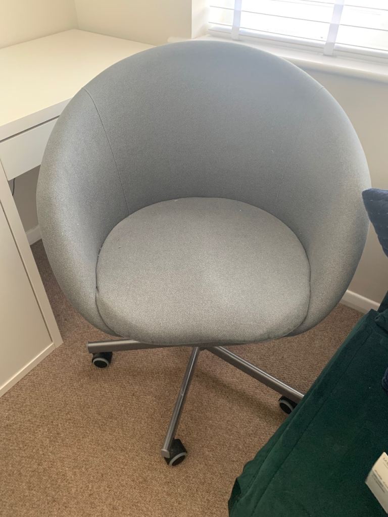 Grey Swivel Office Chair with Wheels – Ikea 