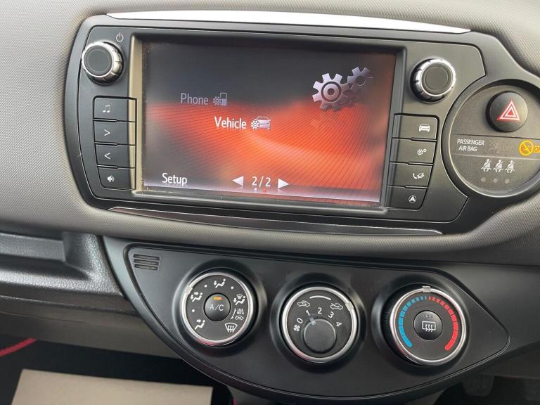 TOYOTA YARIS 1.33 Dual VVT-i Sport Euro 5 5dr Euro 5 2015