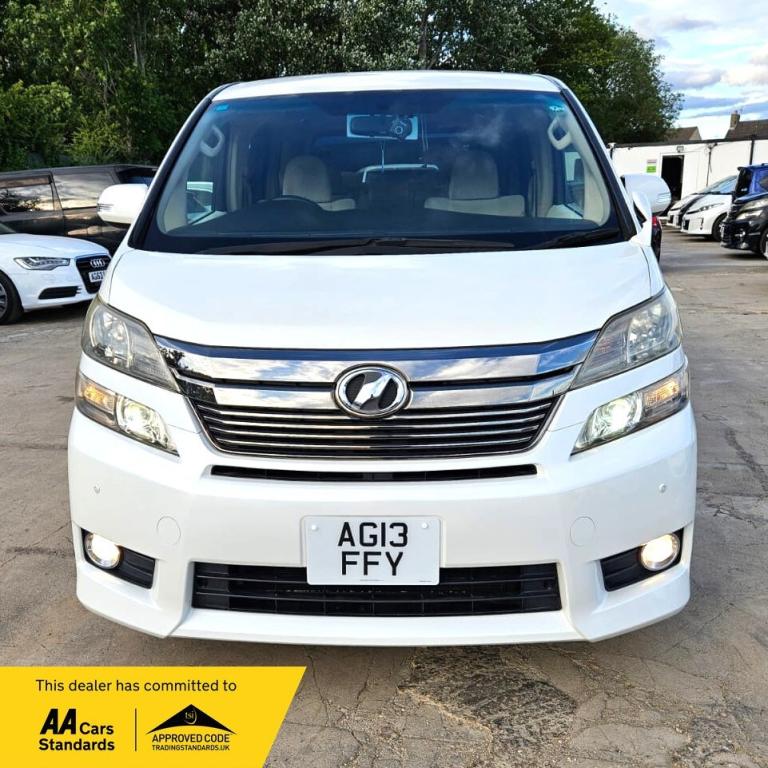 2013 Toyota Vellfire 8 Seater- 2.4L PETROL-ULEZ/CAZ PASS-FREE 42MONTHS GOLD