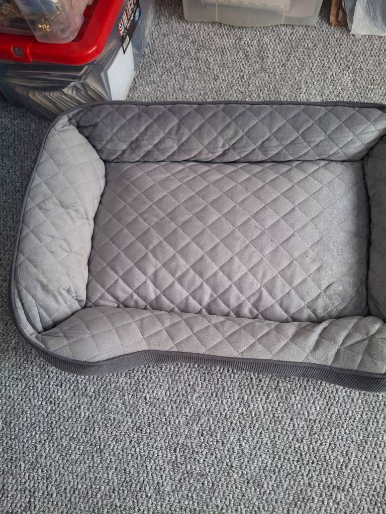 Warm pet dog bed 