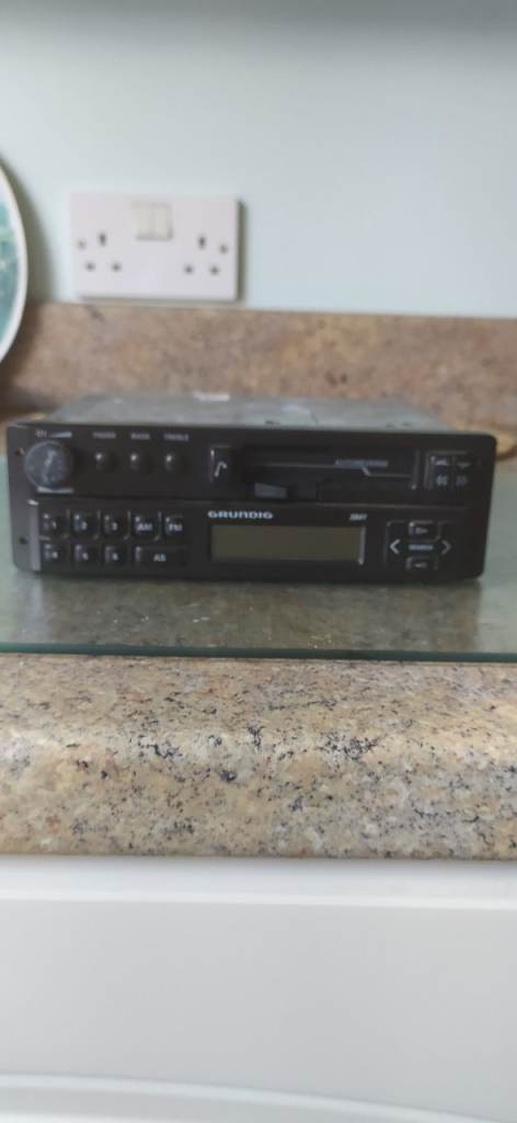 GRUNDIG WKC3481 AM/FM RADIO CASSETTE PLAYER