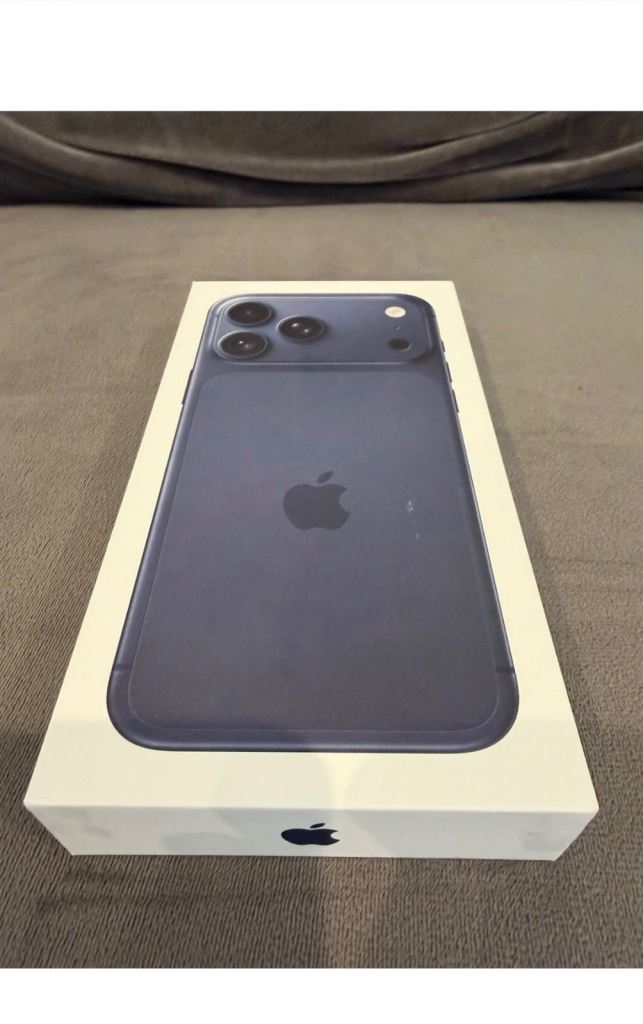 Brand New Apple iPhone 17 Pro max 1TB Blue in Box