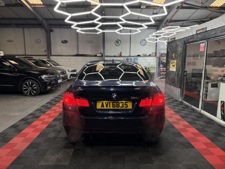 BMW M5 4.4 M5 Saloon 2011