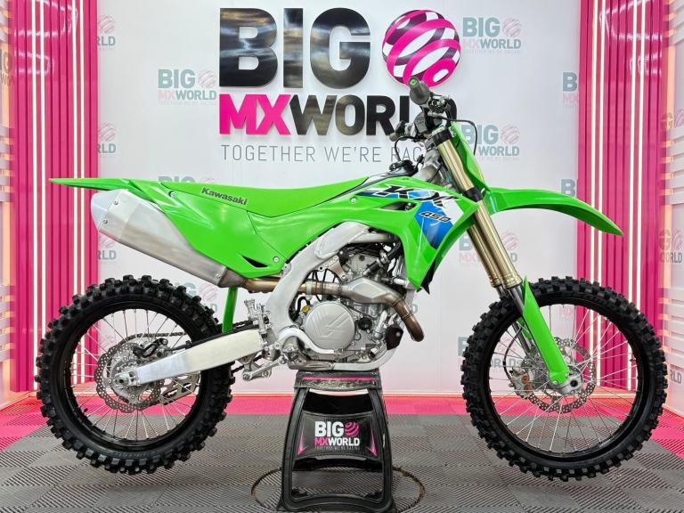 Kawasaki KXF 450 2026 - LessThan 1Hr Use - asNEW CONDITION