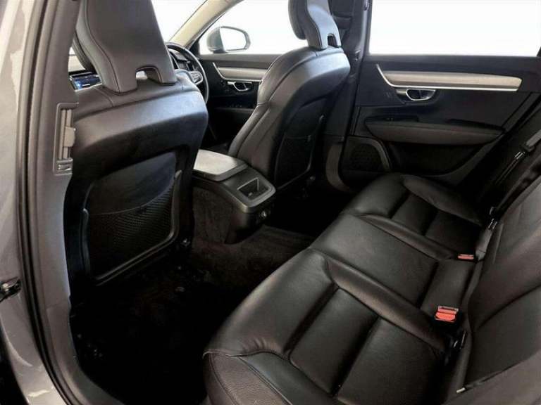 2020 Volvo S90 2.0 T4 Momentum Plus 4dr Geartronic SALOON PETROL Automatic