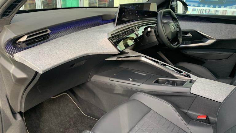 2025 Peugeot 3008 157kW GT 73kWh 5dr Auto HATCHBACK ELECTRIC Automatic