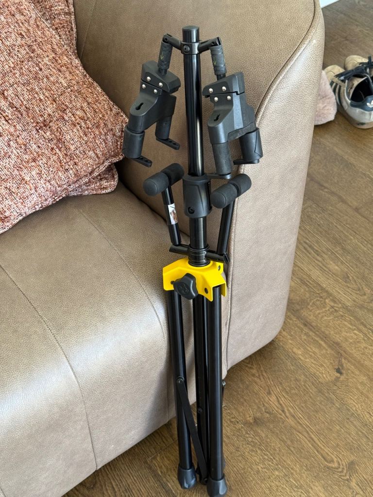 Hercules Double Guitar Stand