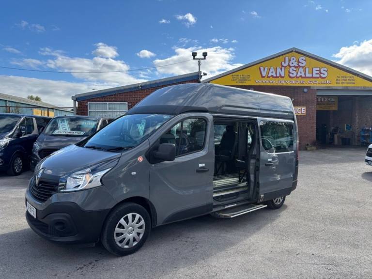 2018 18 RENAULT TRAFIC MINIBUS  ENERGY 29 BUSINESS  5DR DIESEL MANUAL LWB HIGH R