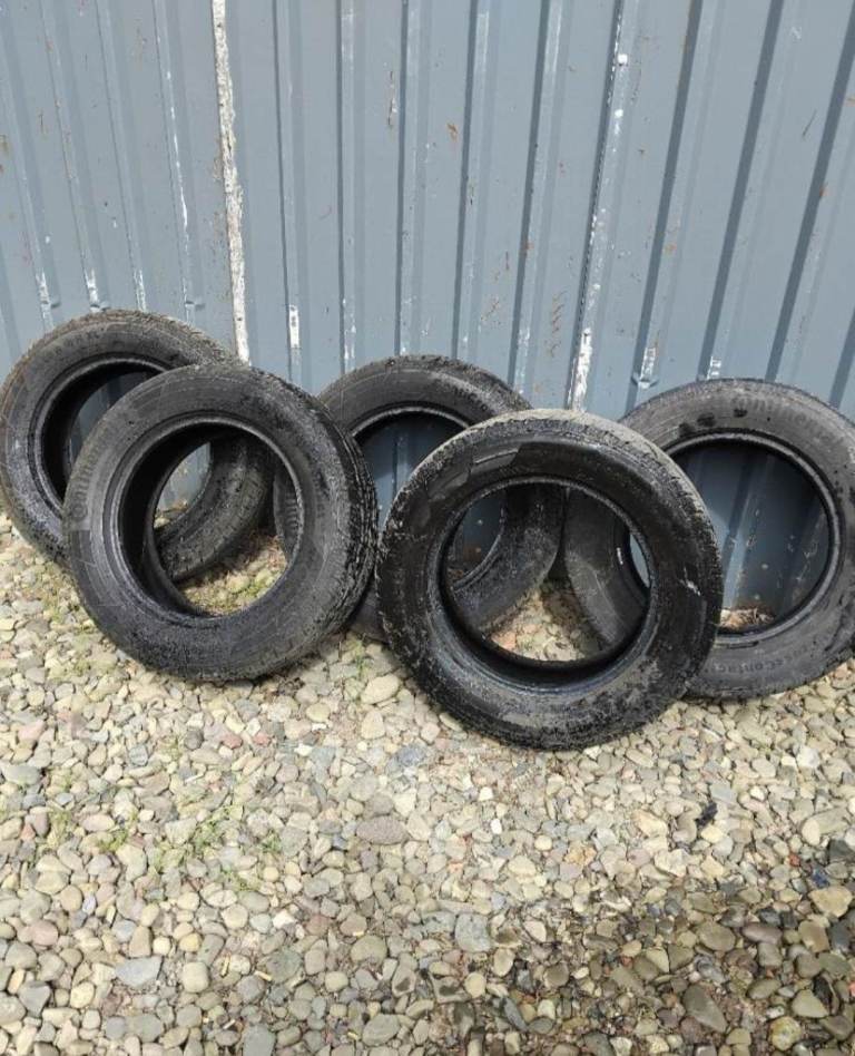 255/60/18 tyres 