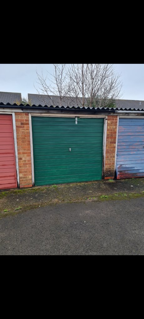 Garage for rental