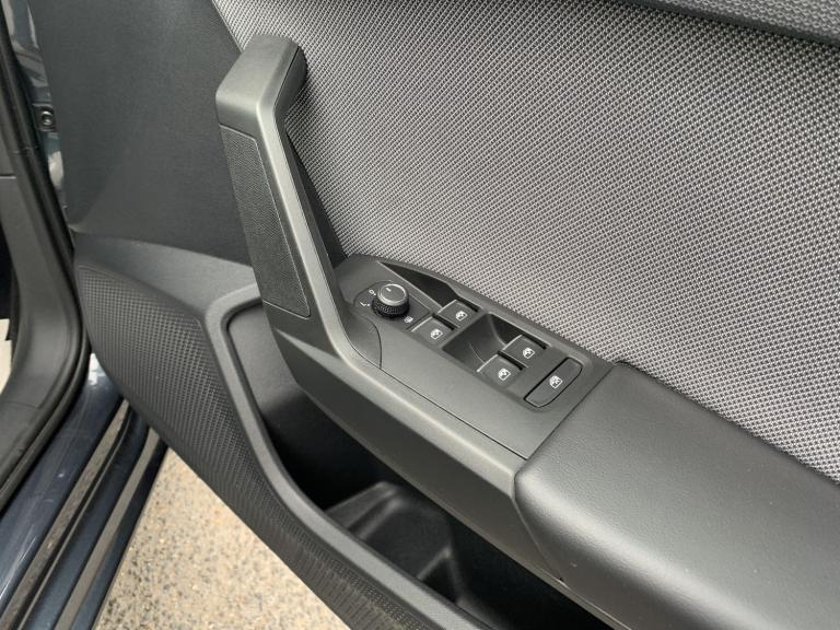 2021 SEAT Leon 1.5 TSI EVO SE Dynamic Hatchback 5dr Petrol Manual Euro 6 (s/s) (130 ps) Hatchback...