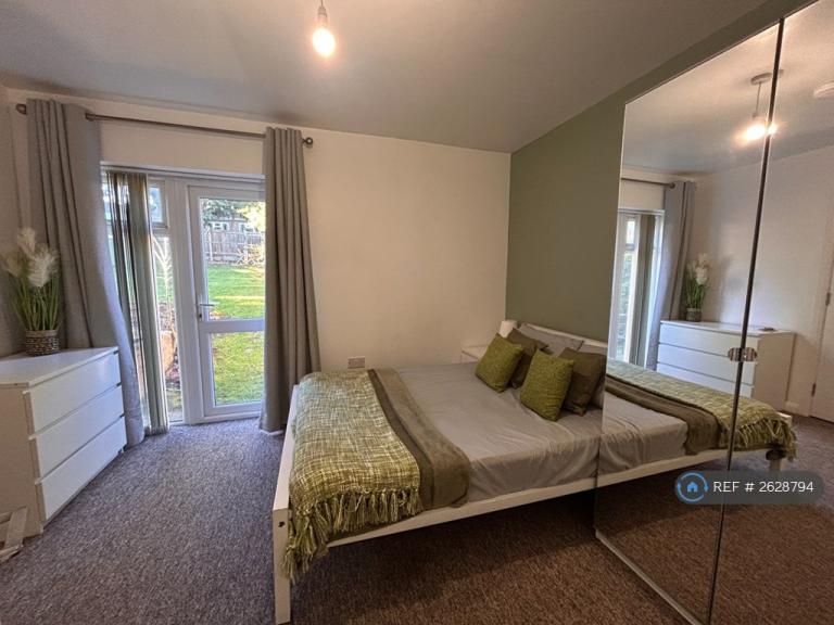 1 bedroom in Deeds Grove, High Wycombe, HP12 (#2628794)