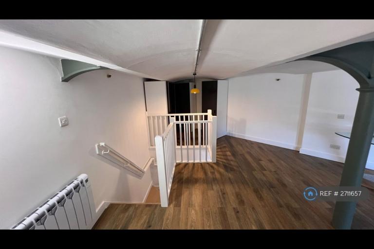 2 bedroom flat in Clarence Mill, Bollington, SK10 (2 bed) (#2711657)
