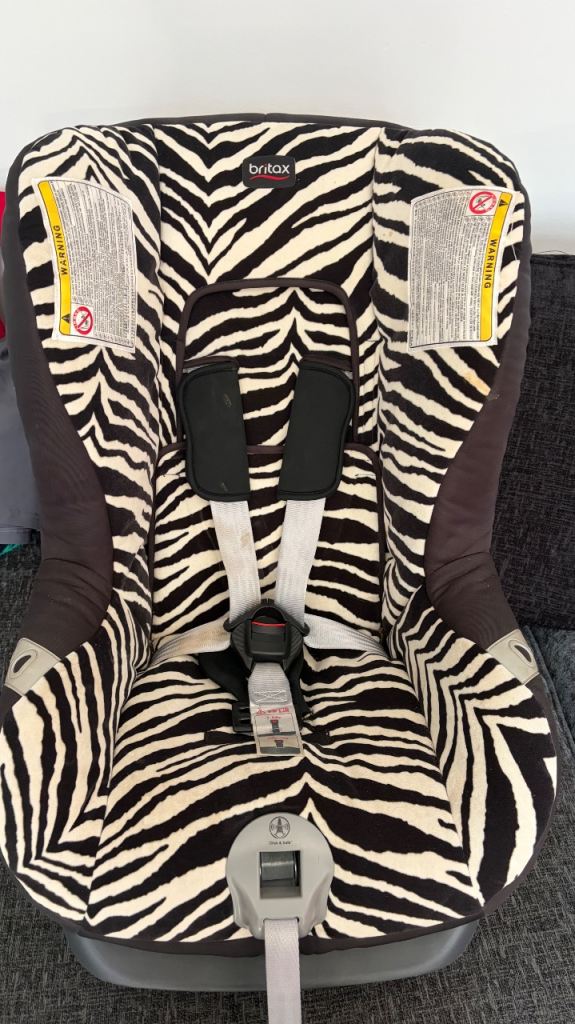 Britax rear and forward facing car seat 