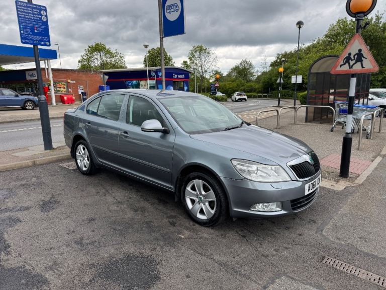 Skoda, OCTAVIA, Hatchback, 2012, Manual, 1598 (cc), 5 doors