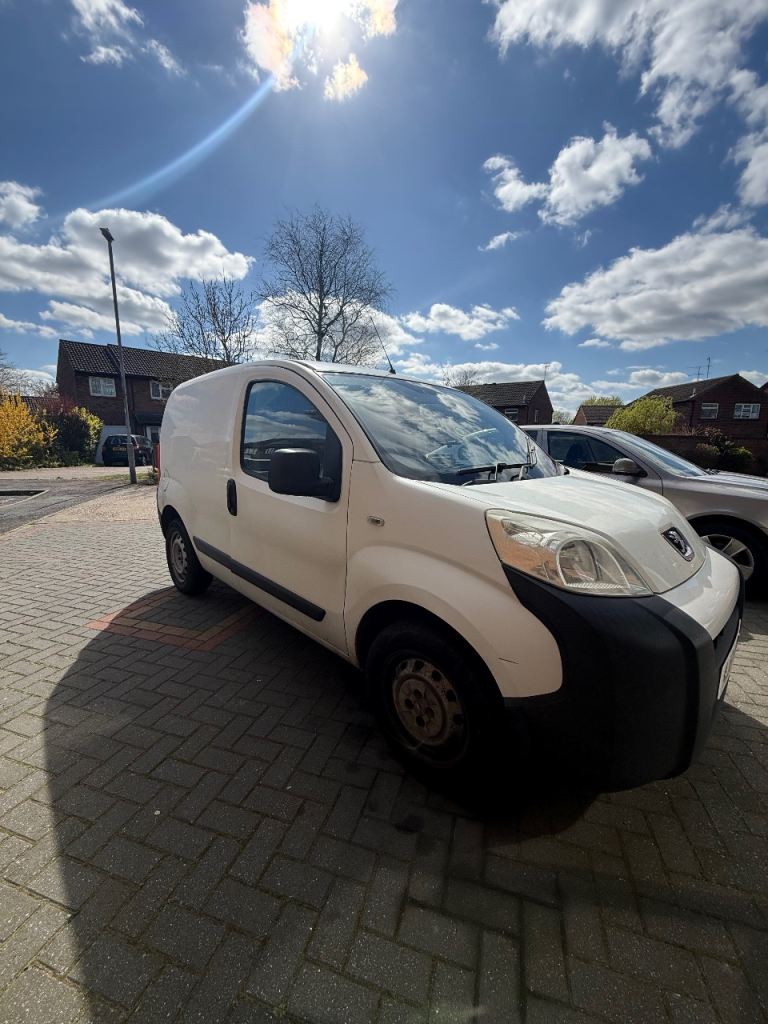 2011 Peugeot bipper