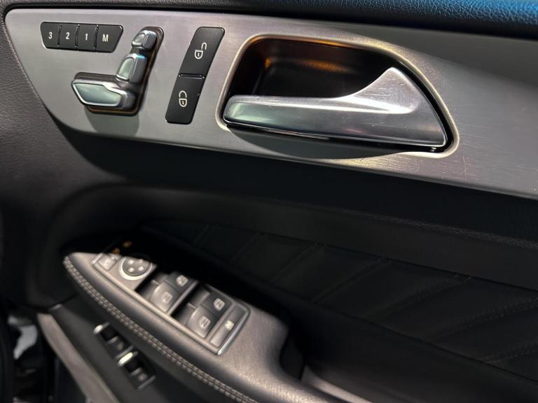 MERCEDES-BENZ GLE CLASS 3.0 GLE350d V6 AMG Line (Premium) G-Tronic 4MATIC Euro