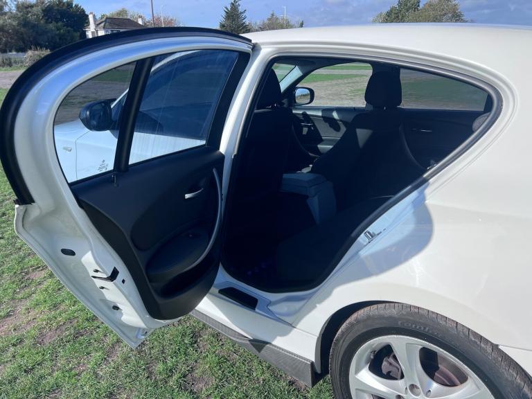 2010 BMW 1 Series 2.0 116i Sport Hatchback 5dr Petrol Steptronic Euro 5 (122 ps)