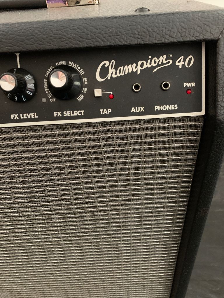 Fender champion 40 guitar amp