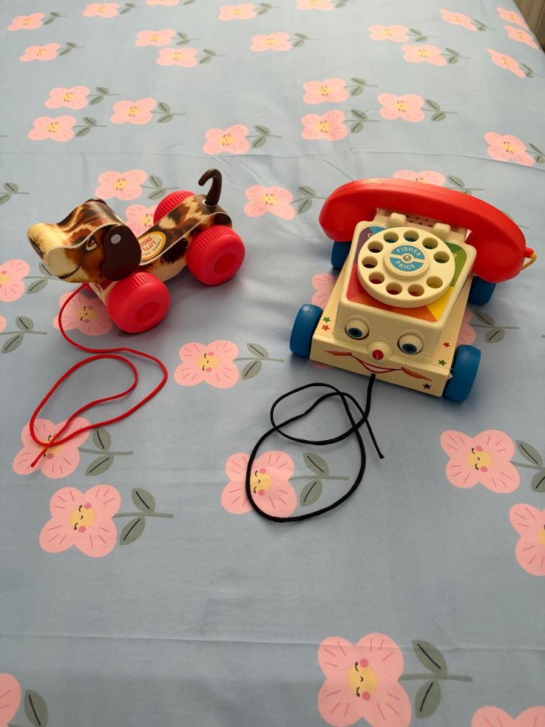 Fisher-Price Pull-Along Toy Set - Dog & Phone