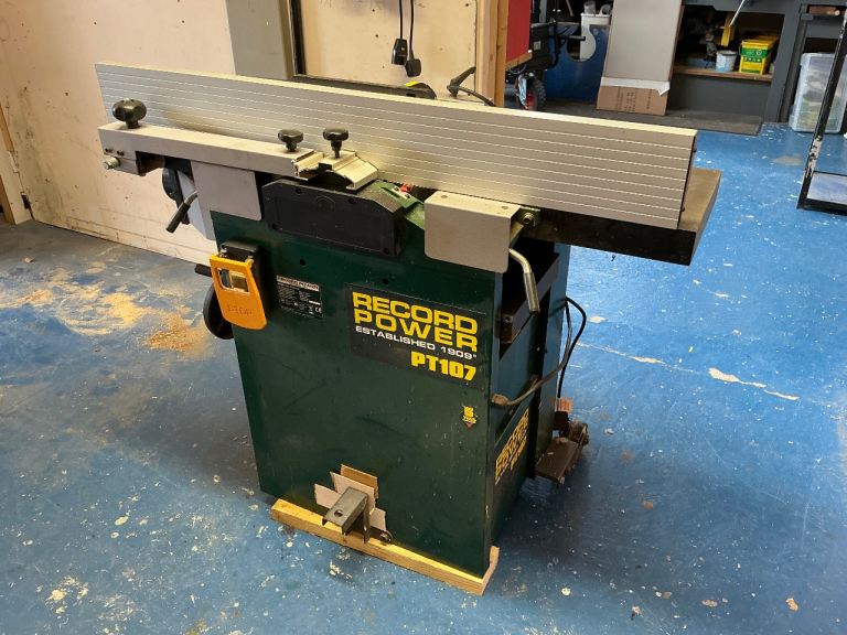 Planer thicknesser