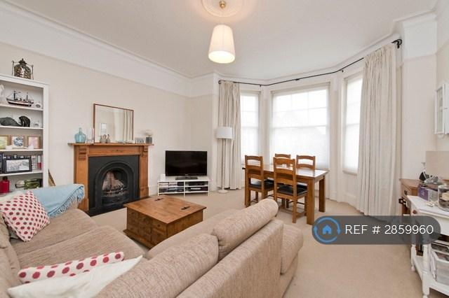 3 bedroom flat in Dealtry Road, London, SW15 (3 bed) (#2859960)