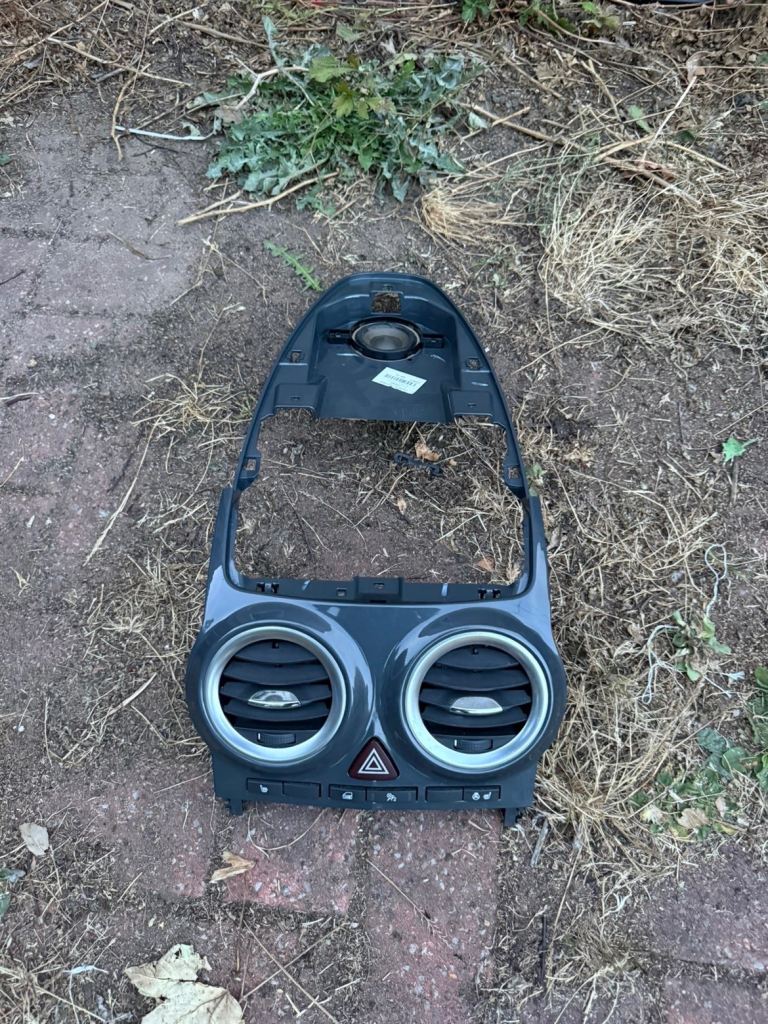 Vauxhall Corsa D 2006–2014 – Centre Dash + Heated Steering Wheel & Seats