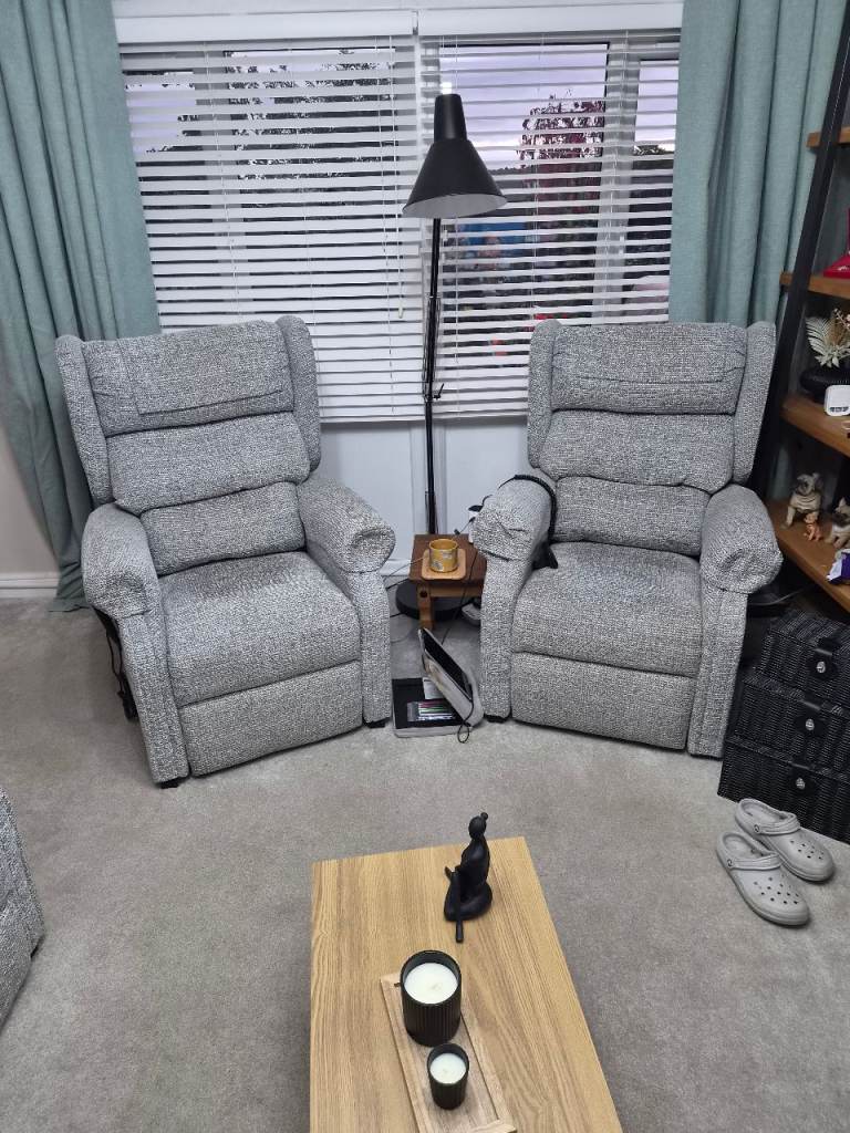 2 riser/recliner arm chairs 