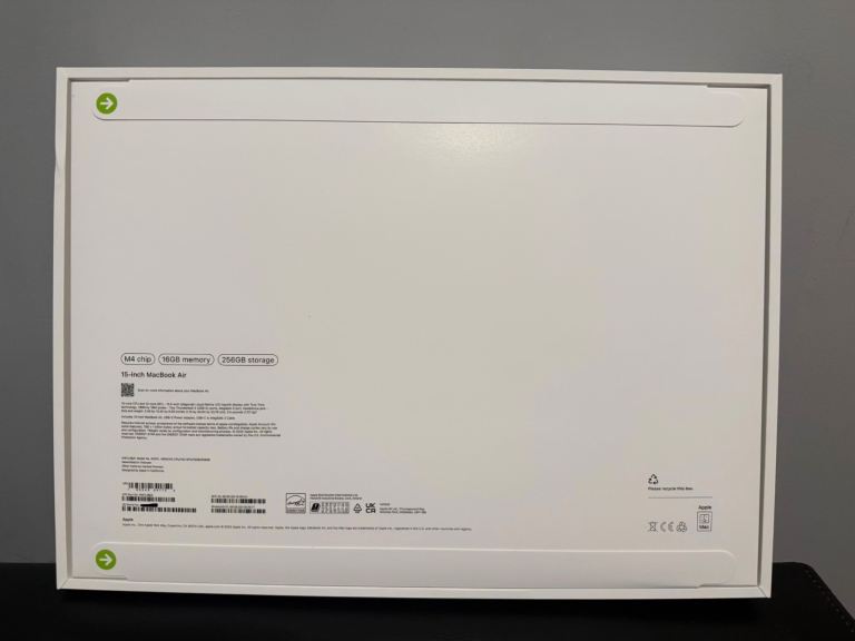 New Apple MacBook Air 15-inch (2025) M4 16GB 256SSD