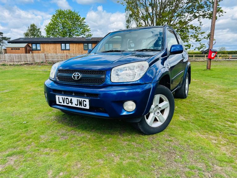 TOYOTA RAV 3 DOOR 2.0 PETROL VERY CLEAN 