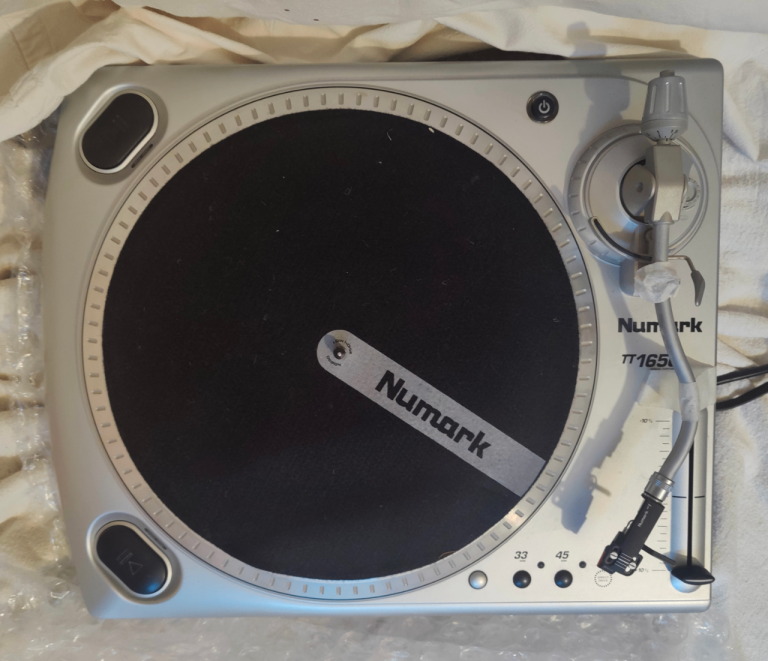 urntable -Numark TT1650 direct-drive DJ turntable record player