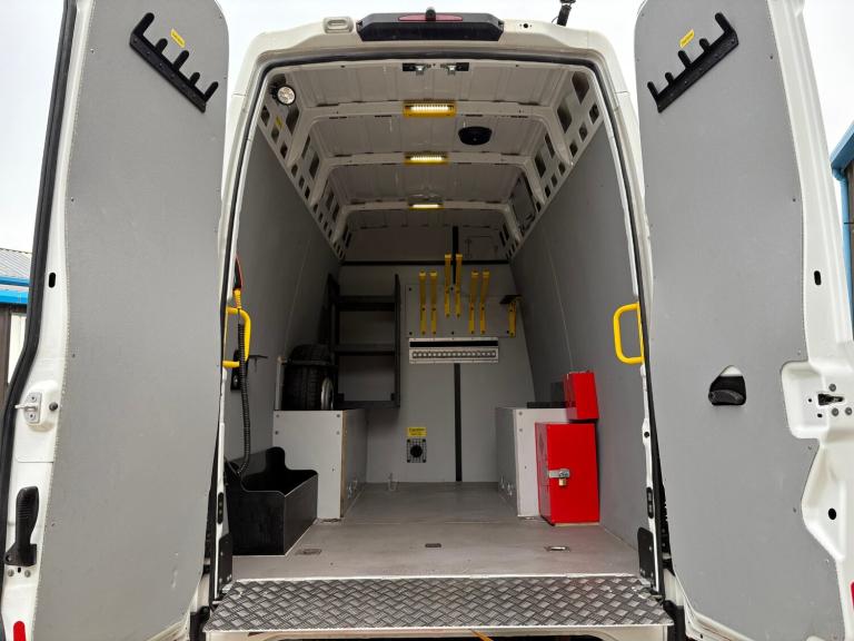 2019 Iveco Daily 3.0 HPI Welfare Van With TailLift NA Diesel Manual